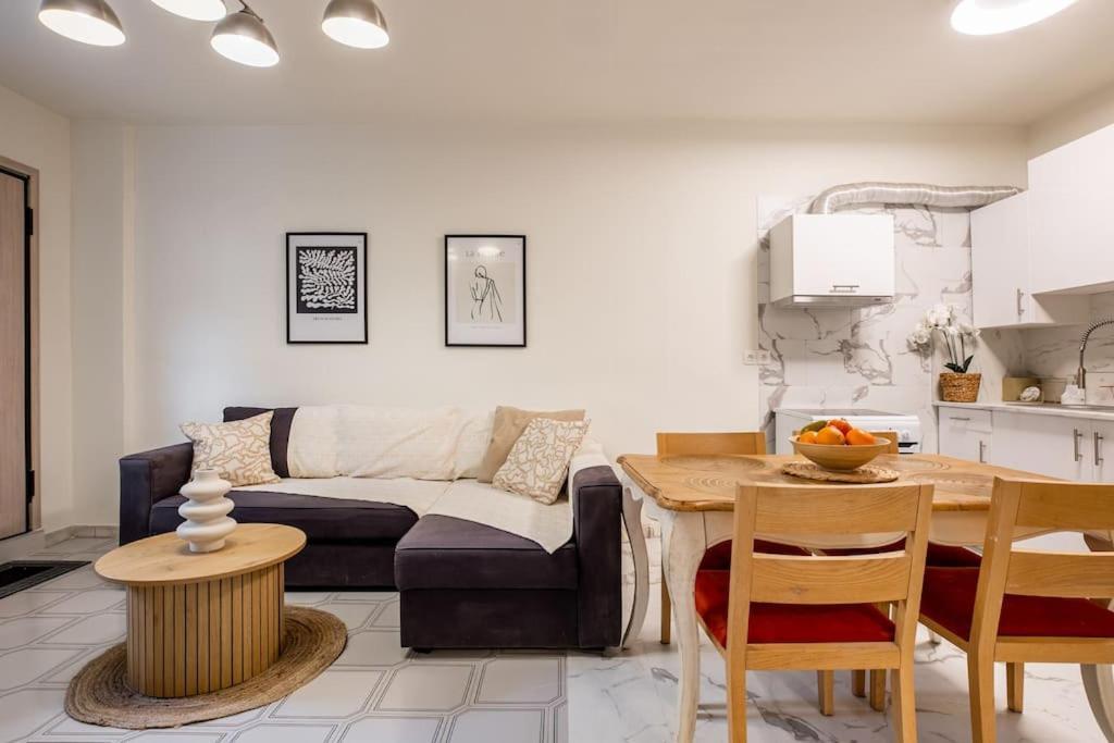 Hermes Riviera View Apartment